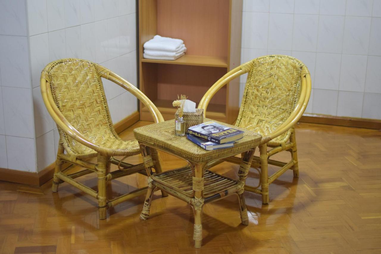 Celia Hostel Мандалай Экстерьер фото