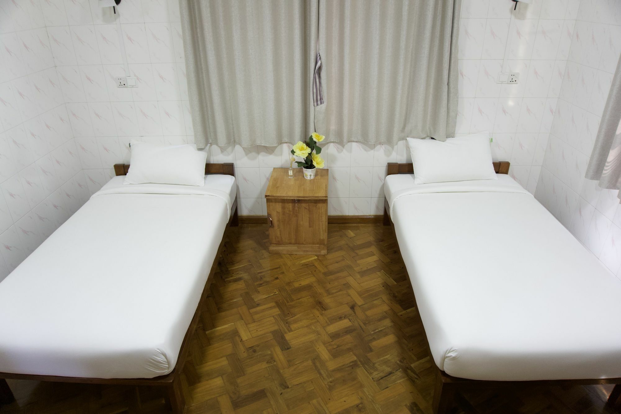 Celia Hostel Мандалай Экстерьер фото